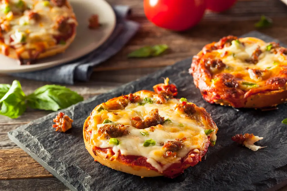 cheese pizza bagels
